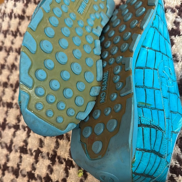 Blue Shoes. Older model. Good use condition - Picture 7 of 12